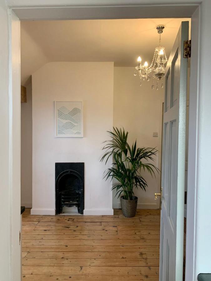 Escape To Lytham St Annes Apartment Bagian luar foto